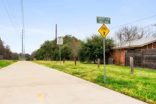 2408 Ventura Dr, Austin, TX 78741 - Photo 23