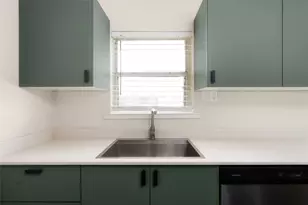 2408 Ventura Dr, Austin, TX 78741 - Photo 7
