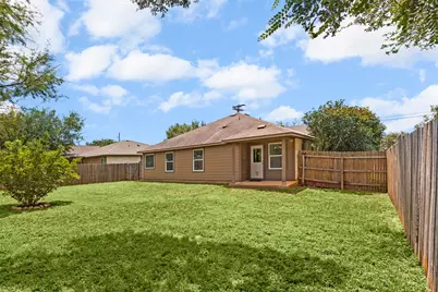 1918 Stonehaven, San Marcos, TX 78666 - Photo 25