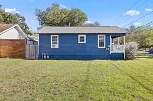 1202 E 29th St, Austin, TX 78722 - Photo 3