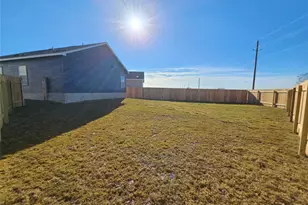 856 Rancho Del Cielo Loop, Jarrell, TX 76537 - Photo 29