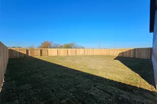 856 Rancho Del Cielo Loop, Jarrell, TX 76537 - Photo 27