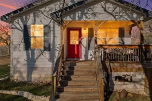 274 Old Austin Trail, Elgin, TX 78621 - Photo 1