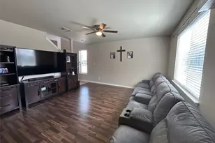 1615 Bluebell Cir, Lockhart, TX 78644 - Photo 7