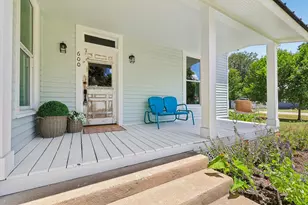600 Short St, Smithville, TX 78957 - Photo 3