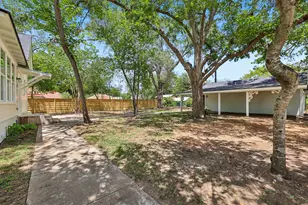 600 Short St, Smithville, TX 78957 - Photo 35