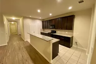 172 Hollis Ln, Kyle, TX 78640 - Photo 3
