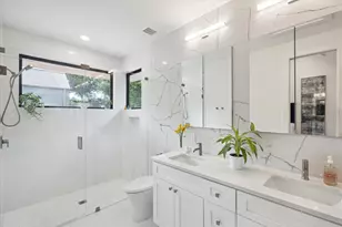 909 W Annie St, Austin, TX 78704 - Photo 13