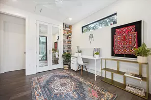 909 W Annie St, Austin, TX 78704 - Photo 9