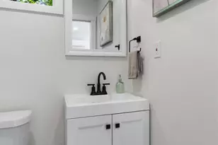 223 E Ridgewood Rd, Georgetown, TX 78633 - Photo 35