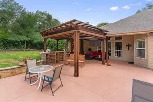 223 E Ridgewood Rd, Georgetown, TX 78633 - Photo 29