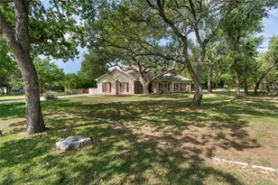 223 E Ridgewood Rd, Georgetown, TX 78633 - Photo 5