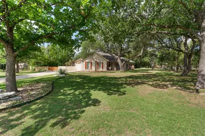223 E Ridgewood Road, Georgetown, TX 78633 - Photo 3