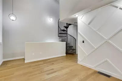913 Duncan Lane #203, Austin, TX 78705 - Photo 5