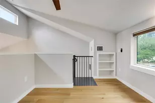 913 Duncan Ln, Austin, TX 78705 - Photo 19