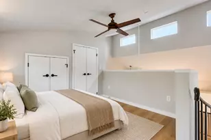 913 Duncan Ln, Austin, TX 78705 - Photo 21