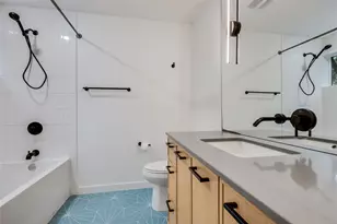 913 Duncan Ln, Austin, TX 78705 - Photo 25