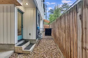 913 Duncan Ln, Austin, TX 78705 - Photo 29