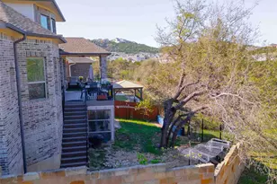 17821 Limestone Spring Ln, Austin, TX 78738 - Photo 3