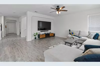 6320 Wagon Spring Street, Del Valle, TX 78617 - Photo 13