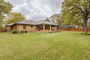 704 Enfield Rd, Rockdale, TX 76567 - Photo 29
