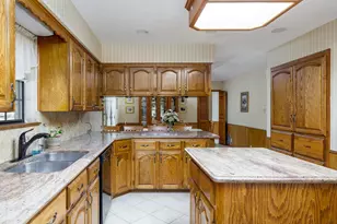 704 Enfield Rd, Rockdale, TX 76567 - Photo 15