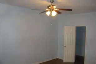 114 E 31st St, Austin, TX 78705 - Photo 5