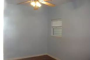 114 E 31st St, Austin, TX 78705 - Photo 15