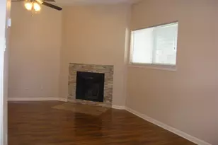 114 E 31st St, Austin, TX 78705 - Photo 3