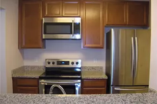 114 E 31st St, Austin, TX 78705 - Photo 11