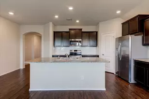 403 Kyra Ln, Taylor, TX 76574 - Photo 9