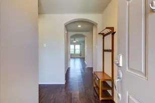 403 Kyra Ln, Taylor, TX 76574 - Photo 3