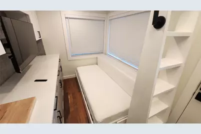 1134 Lott Avenue, Austin, TX 78721 - Photo 9