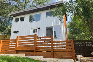 1134 Lott Ave, Austin, TX 78721 - Photo 3