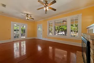 39 Chalmers Ave, Austin, TX 78702 - Photo 9