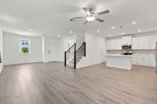 102 Gracie Wy, Hutto, TX 78634 - Photo 5