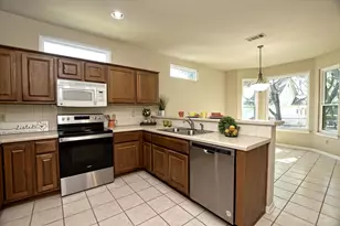 103 Elderberry St, Georgetown, TX 78633 - Photo 9