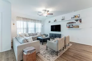 524 Sebring Cir, Hutto, TX 78634 - Photo 3