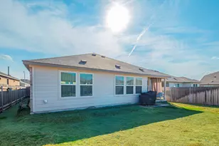 524 Sebring Cir, Hutto, TX 78634 - Photo 23