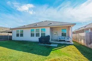 524 Sebring Cir, Hutto, TX 78634 - Photo 25