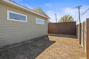 6301 Santos St, Austin, TX 78741 - Photo 33