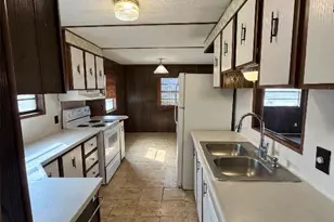 83 Roots Rd, Martindale, TX 78655 - Photo 3