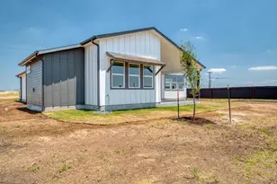 203 Alonzo Dr, Del Valle, TX 78617 - Photo 35