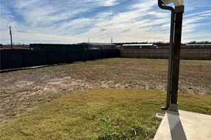 203 Alonzo Dr, Del Valle, TX 78617 - Photo 39