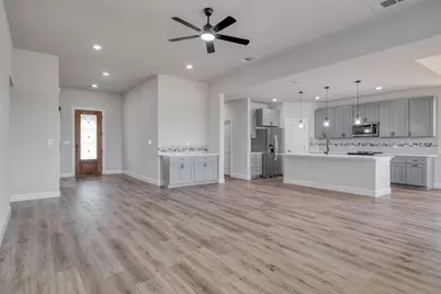 203 Alonzo Drive, Del Valle, TX 78617 - Photo 9