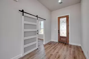 203 Alonzo Dr, Del Valle, TX 78617 - Photo 17