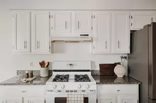 7806 Beauregard Cir, Austin, TX 78745 - Photo 11