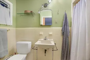 2504 Great Oaks Pkwy, Austin, TX 78756 - Photo 9