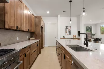 4324 Airport Boulevard #B, Austin, TX 78722 - Photo 21
