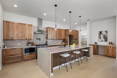 4324 Airport Boulevard #B, Austin, TX 78722 - Photo 3